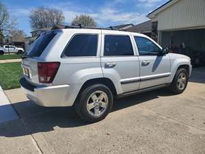 Silver 2007 Jeep Grand Cherokee