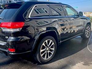 Black 2017 Jeep Grand Cherokee Overland