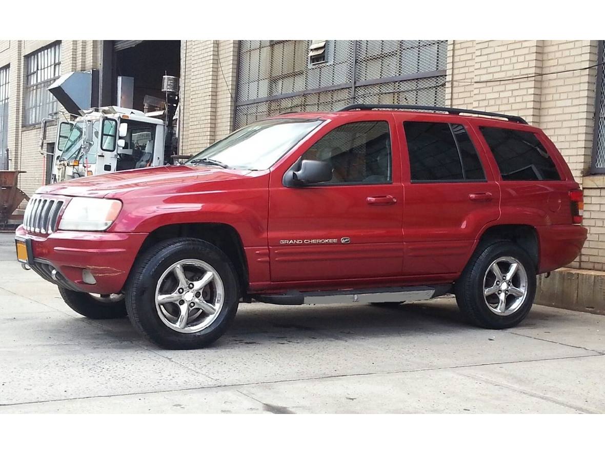 2002 Jeep Grand Cherokee Overland Edition for sale by owner in Bronx