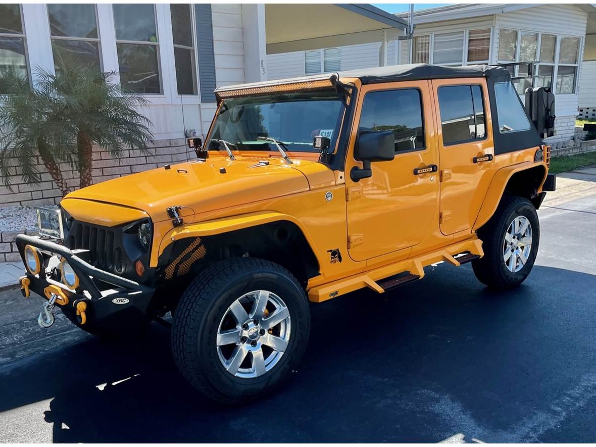 2012 Jeep Wrangler Unlimited for sale by owner in Largo