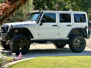 White 2016 Jeep Wrangler Unlimited