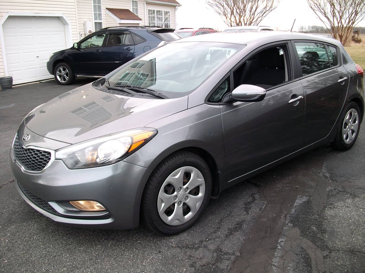 2016 Kia Forte 5-door for sale by owner in Dover