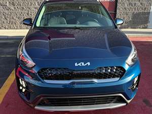 2022 Kia Niro with Blue Exterior