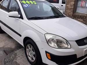 2007 Kia RIO with White Exterior