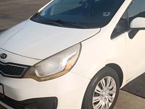 White 2013 Kia RIO