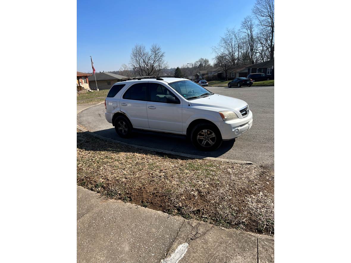 2004 Kia Sorento  for sale by owner in Lexington