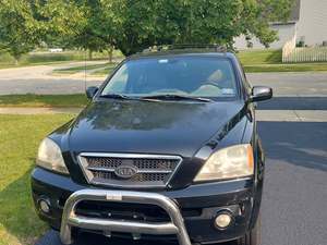 2004 Kia Sorento with Black Exterior