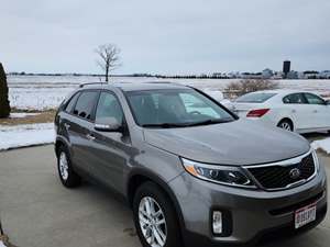 Gray 2015 Kia Sorento