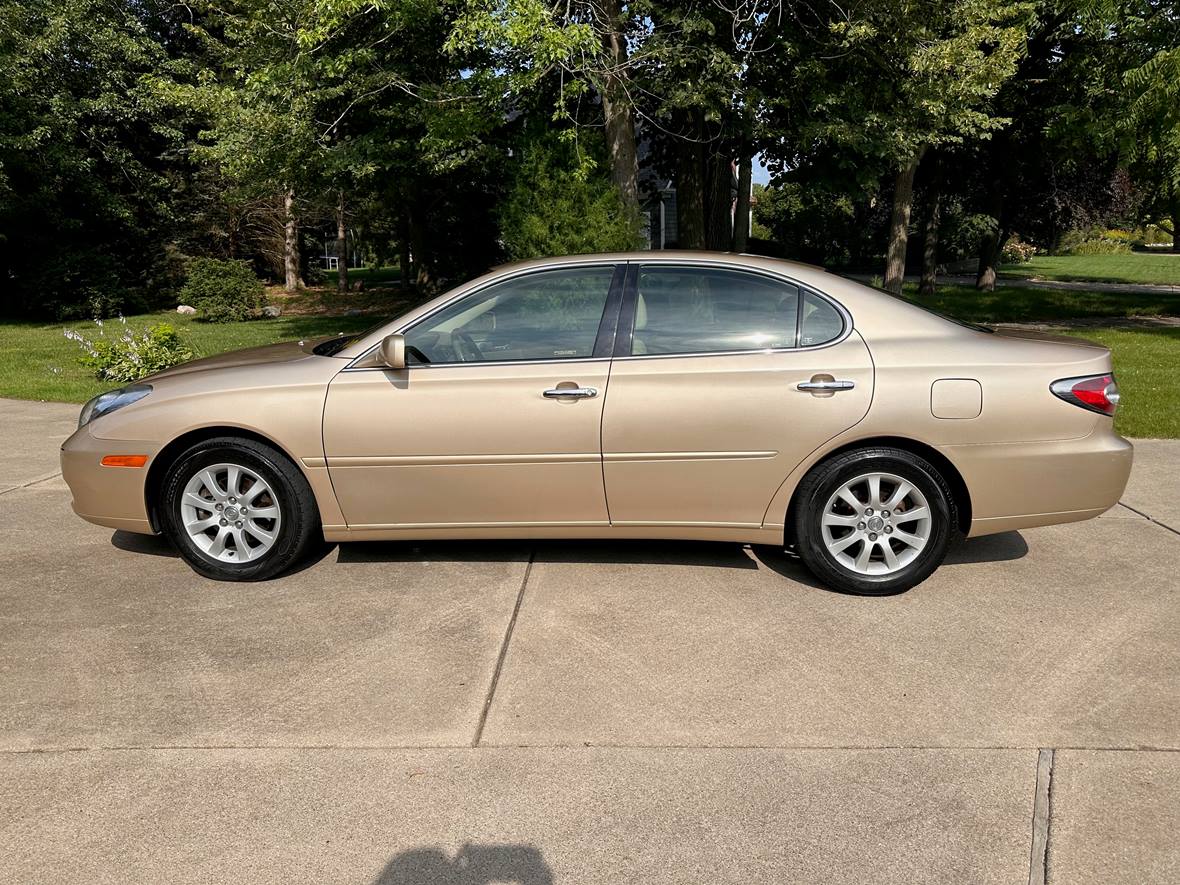 2004 Lexus ES 330 for sale by owner in Saint Joseph