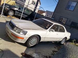 White 1992 Lexus LS 400