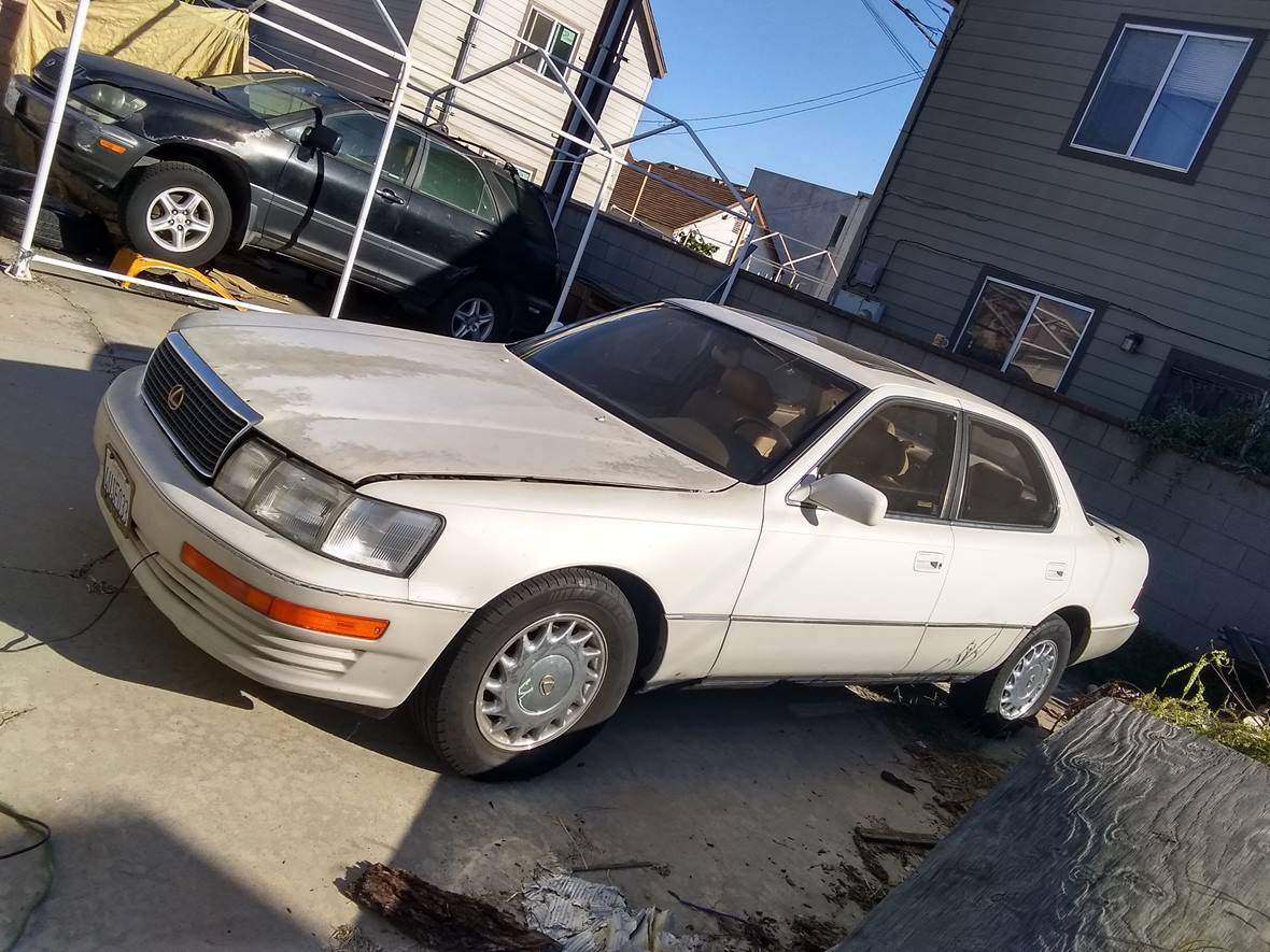 1992 Lexus LS 400 for sale by owner in Alhambra