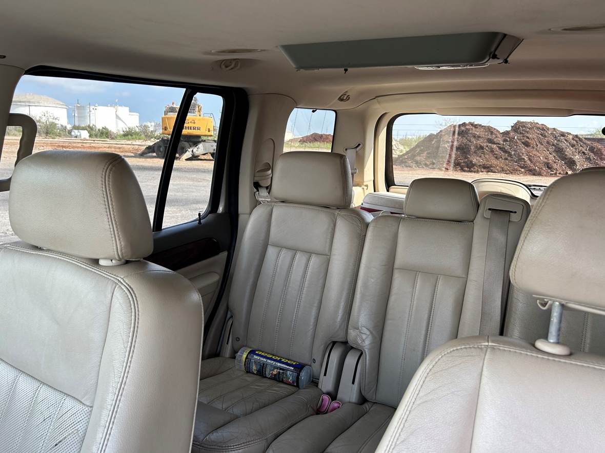 2004 Lincoln Aviator for sale by owner in Brownsville
