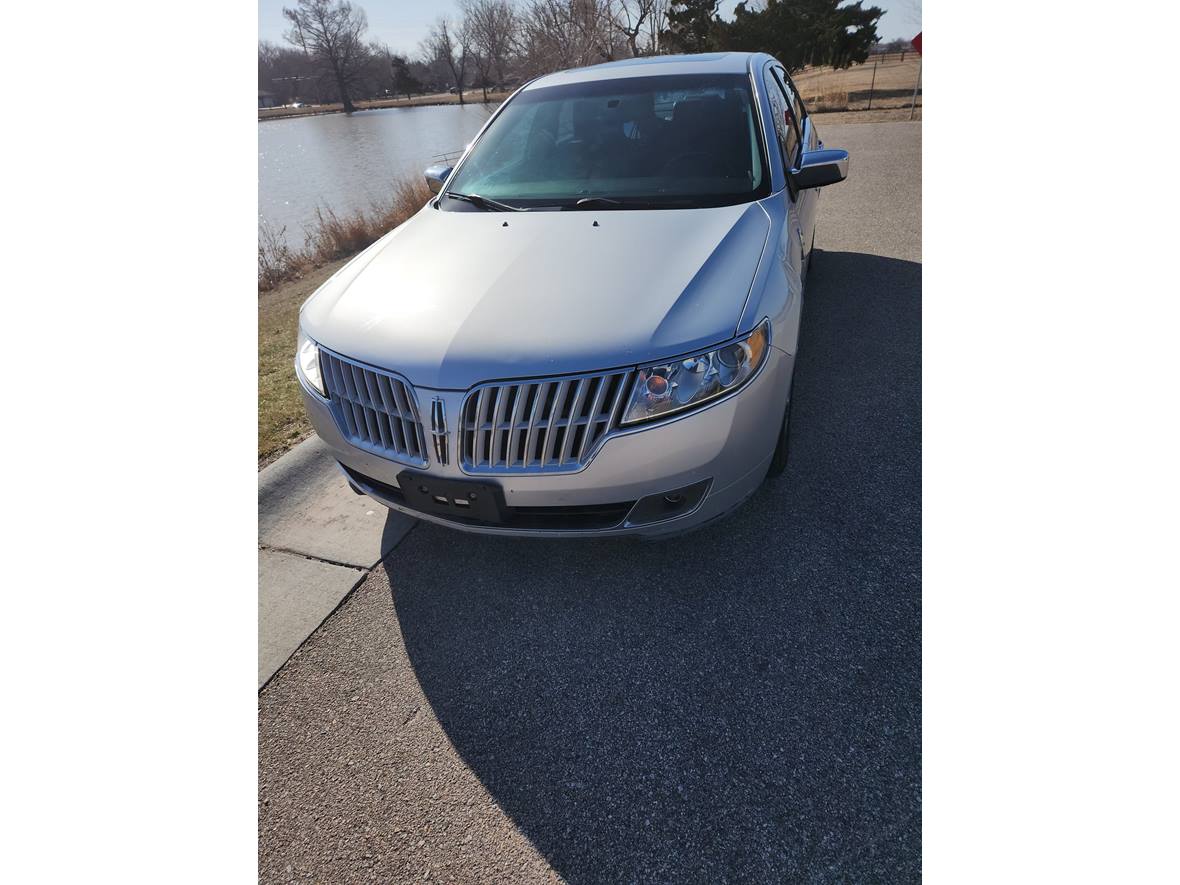2011 Lincoln MKZ for sale by owner in Wichita