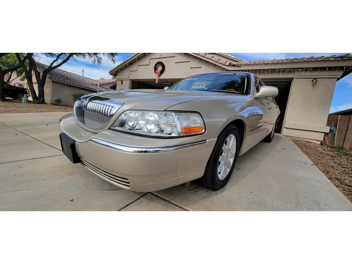 2010 Lincoln Town Car for sale by owner in Tucson