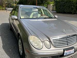 Gold 2006 Mercedes-Benz E-Class