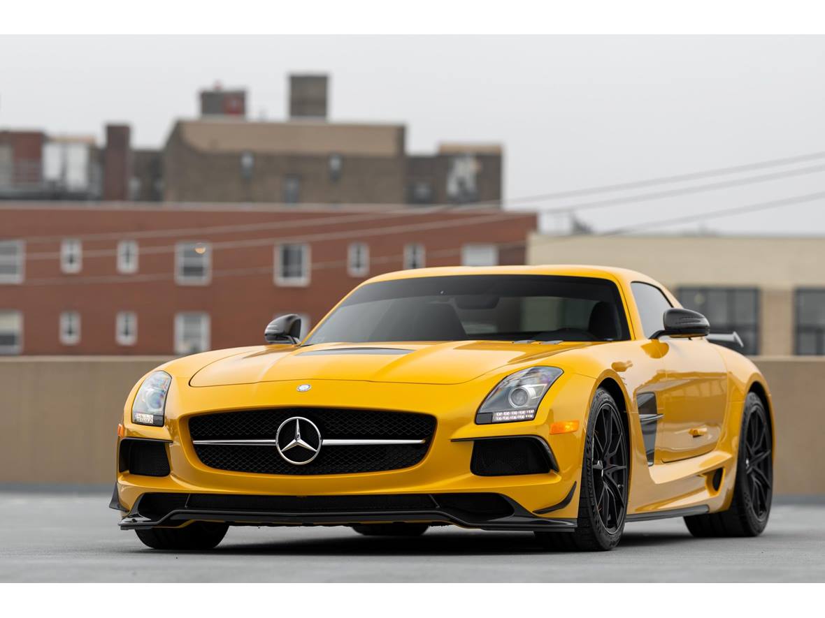 2014 Mercedes-Benz SLS AMG for sale by owner in New York