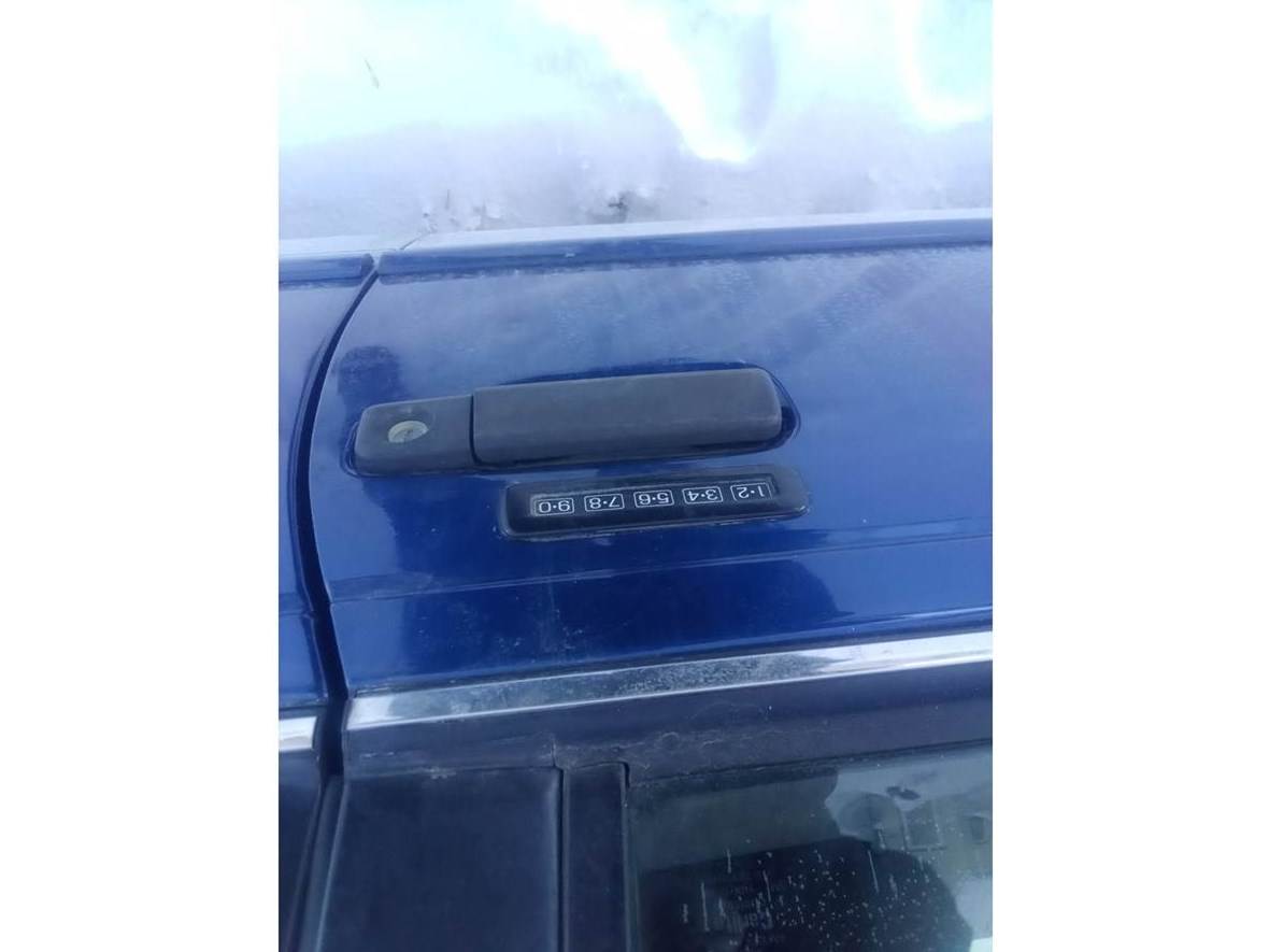 1999 Mercury Cougar for sale by owner in Thief River Falls