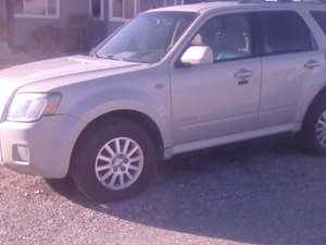 Beige 2008 Mercury Mariner