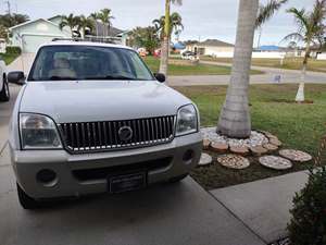 2002 Mercury Mountaineer with White Exterior