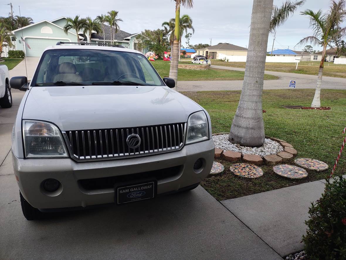 2002 Mercury Mountaineer for sale by owner in Cape Coral