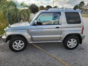 1997 Mitsubishi Montero Sport with Silver Exterior