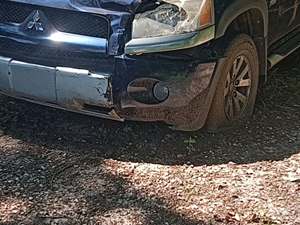 2006 Mitsubishi Raider with Blue Exterior