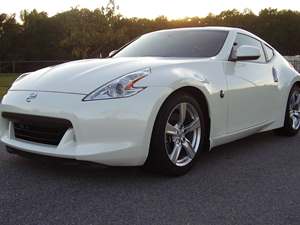 2012 Nissan 370Z with White Exterior