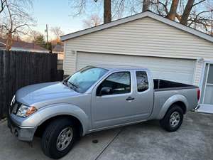 2010 Nissan Frontier with Silver Exterior