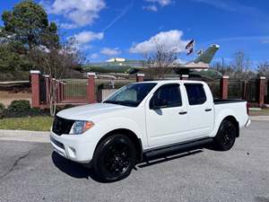 White 2019 Nissan Frontier