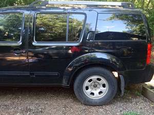 Black 2005 Nissan Pathfinder