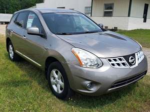 2013 Nissan Rogue Sport with Gray Exterior