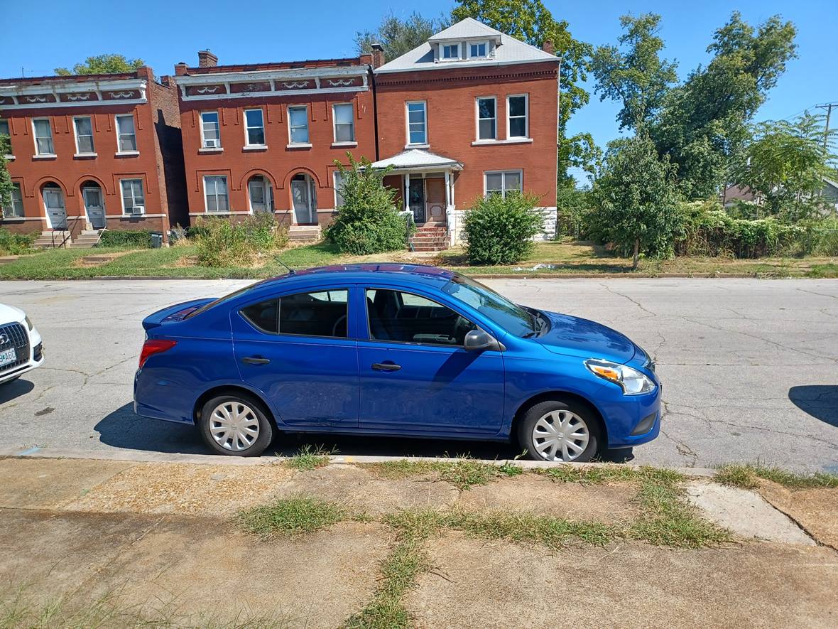 2015 Nissan Versav S for sale by owner in Saint Louis