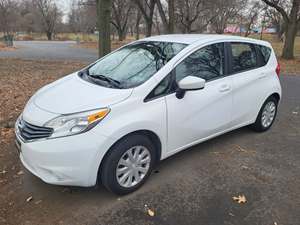 2016 Nissan Versa with White Exterior