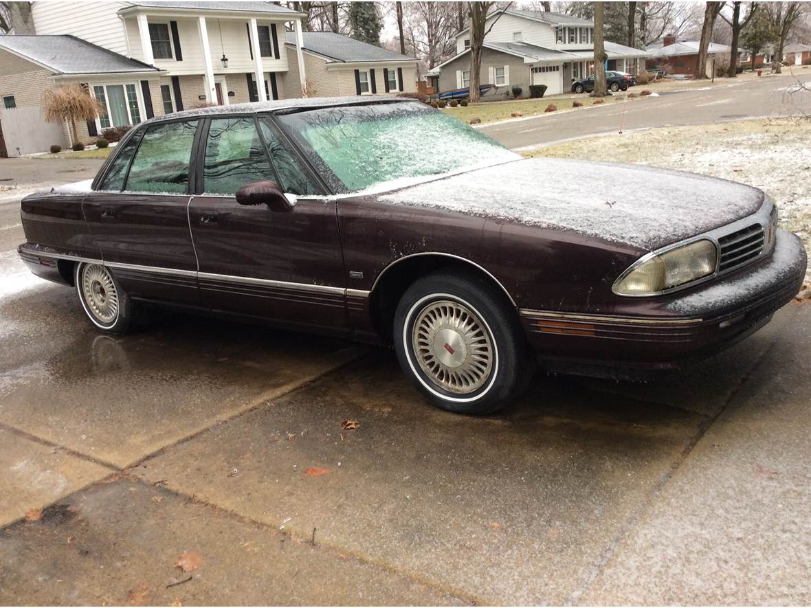 1994 Oldsmobile Ninety-Eight for sale by owner in Utica