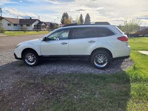 White 2014 Subaru Outback