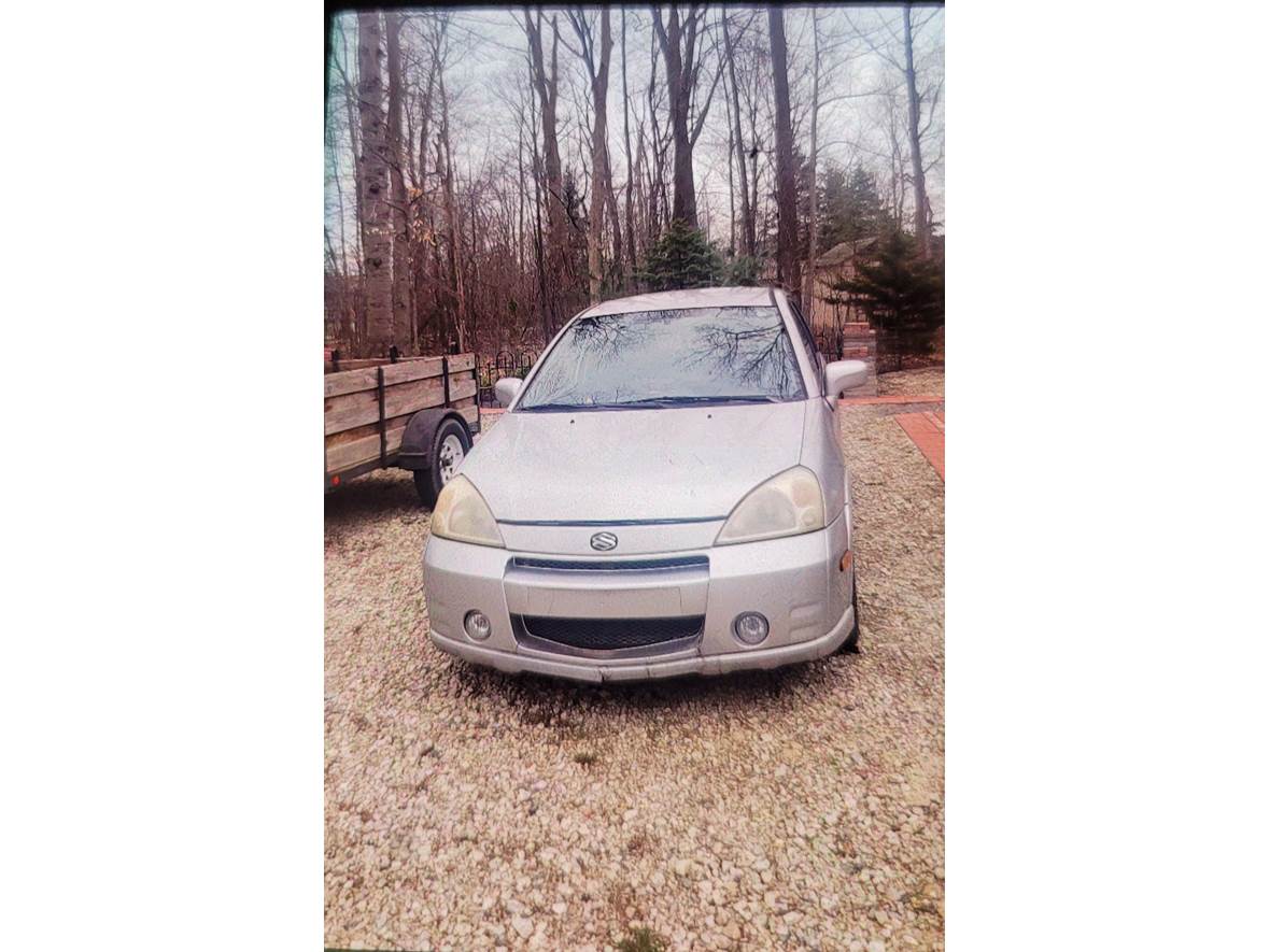 2004 Suzuki Aerio for sale by owner in Livonia