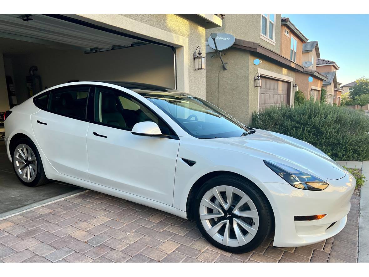 2022 Tesla Model 3 for sale by owner in Henderson