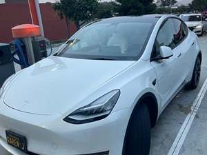 White 2022 Tesla Model Y