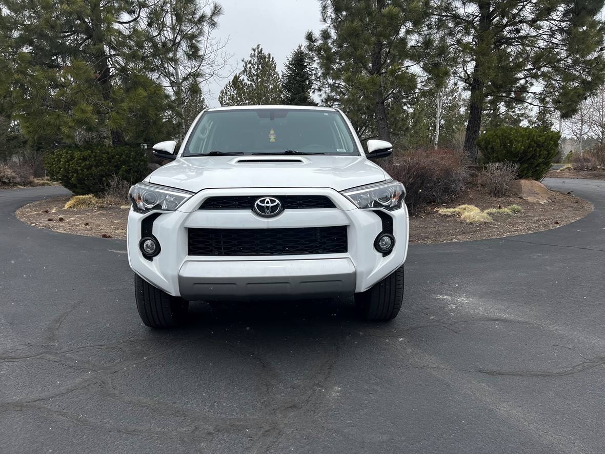 2017 Toyota 4runner for sale by owner in Bend