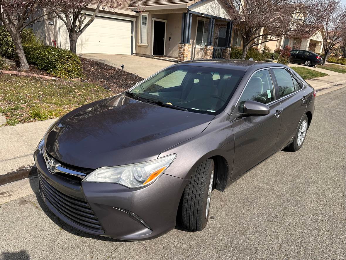 2016 Toyota Camry for sale by owner in Sacramento