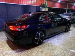 Black 2018 Toyota Camry Hybrid