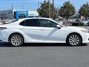 White 2018 Toyota Camry LE Sedan