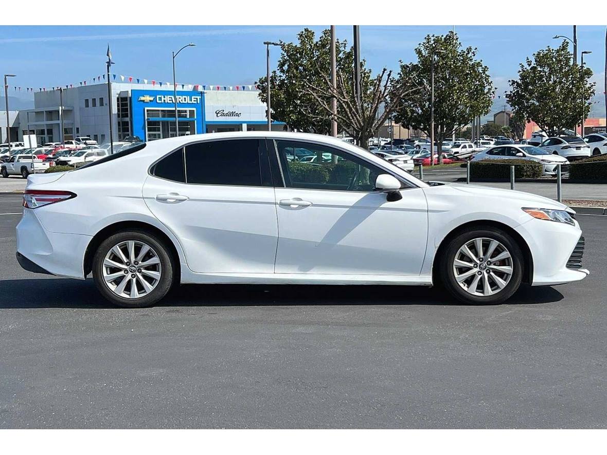 2018 Toyota Camry LE Sedan for sale by owner in Gilroy