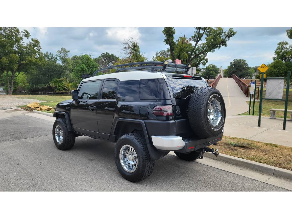 2007 Toyota Fj Cruiser for sale by owner in Granbury