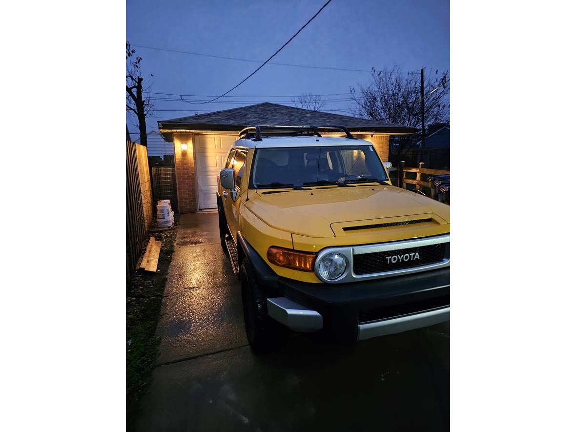 2007 Toyota Fj Cruiser for sale by owner in Toledo