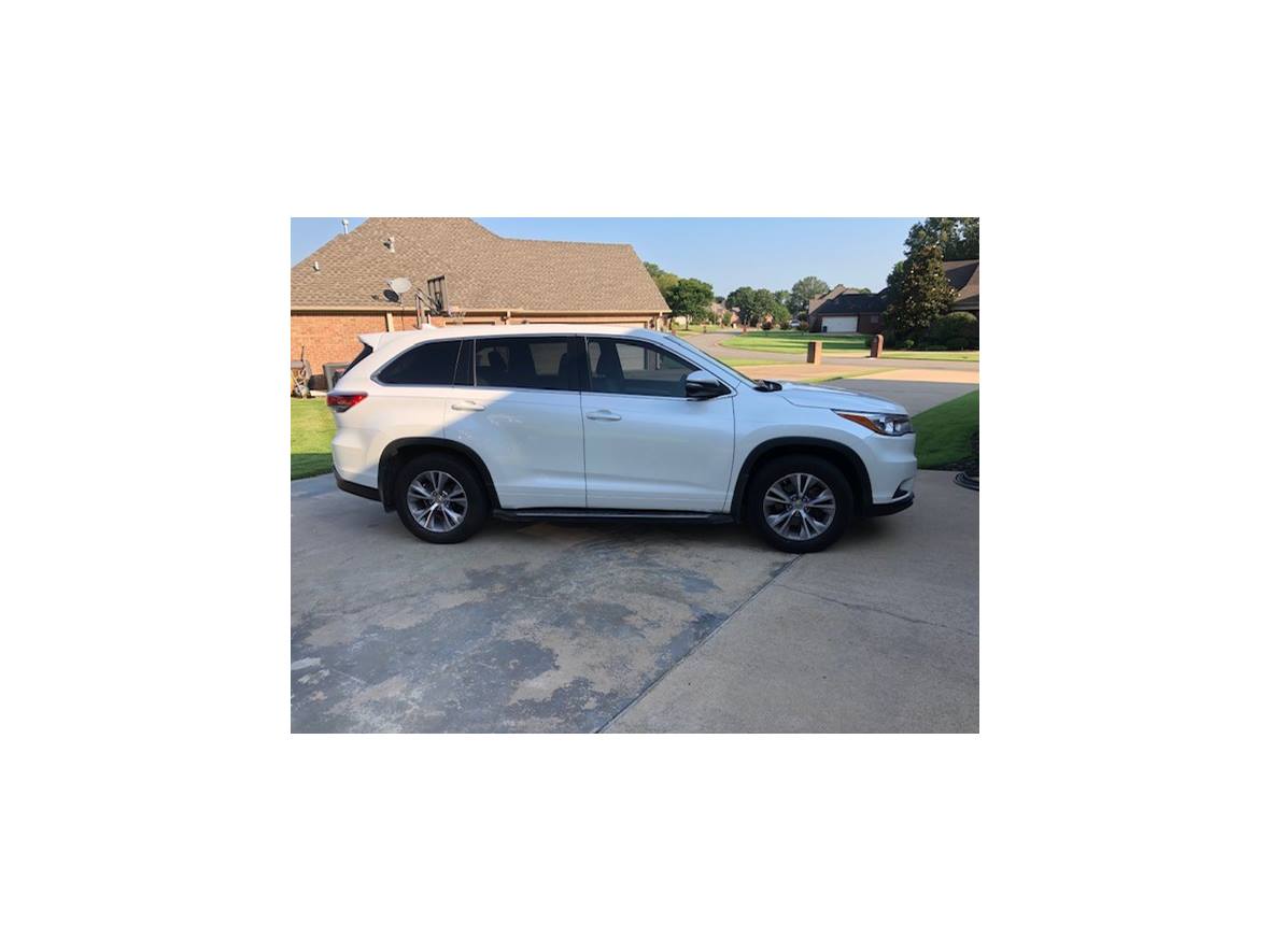 2015 Toyota Highlander for sale by owner in Searcy