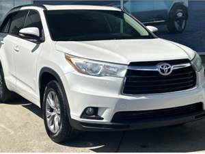 White 2015 Toyota Highlander