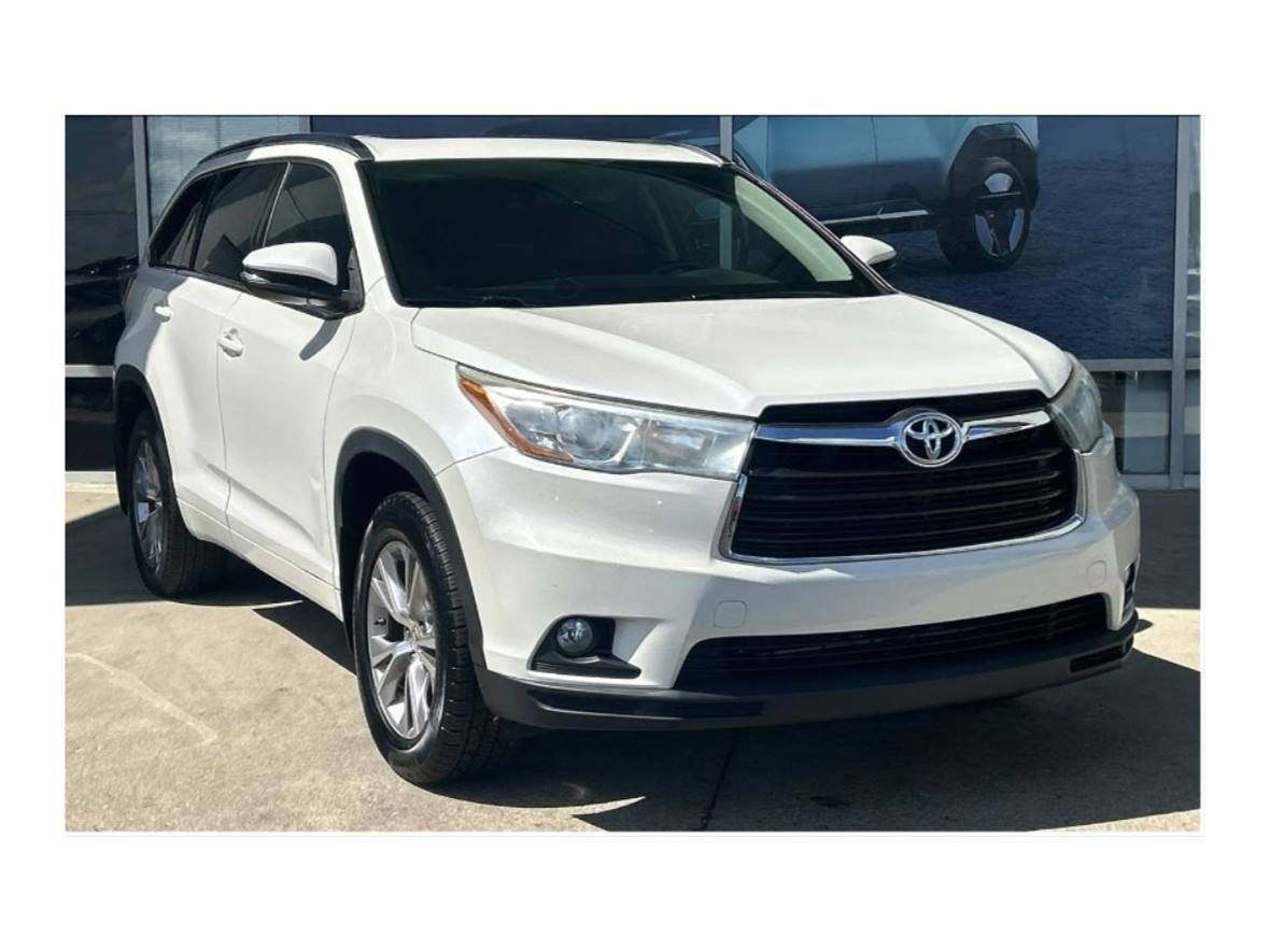 2015 Toyota Highlander for sale by owner in Louisville