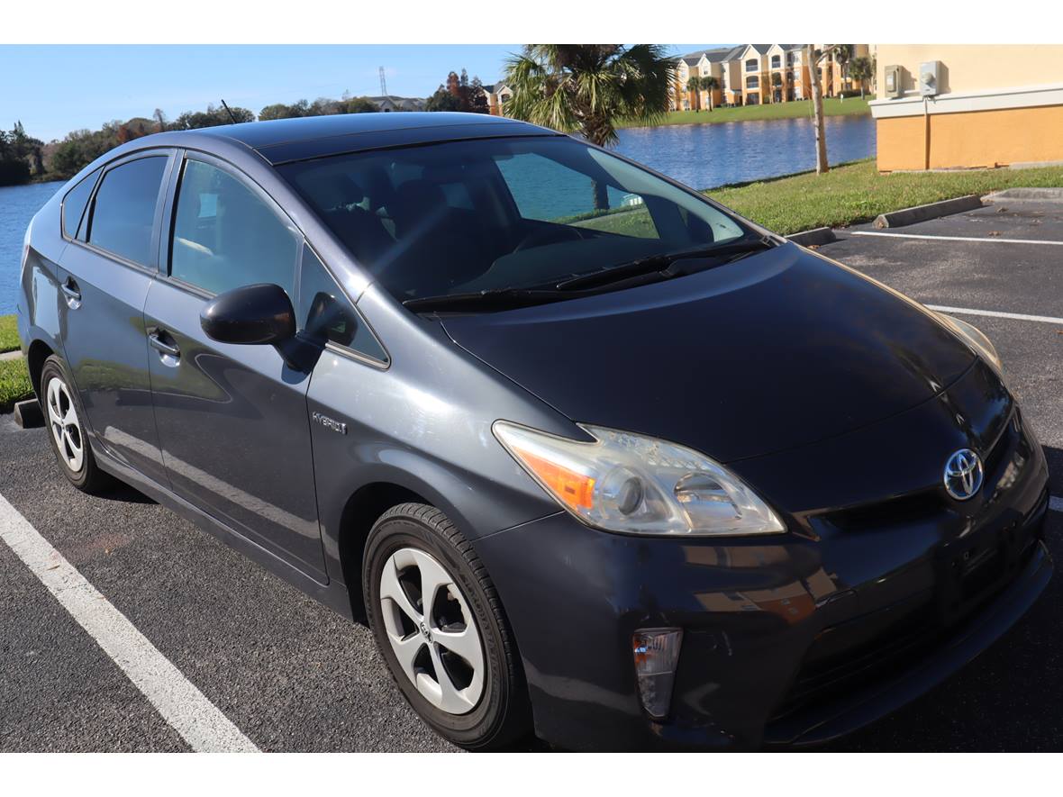 2013 Toyota Prius for sale by owner in Seattle