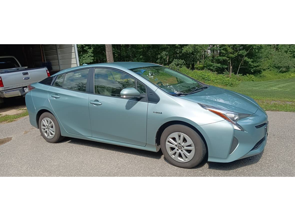 2016 Toyota Prius for sale by owner in Tilton